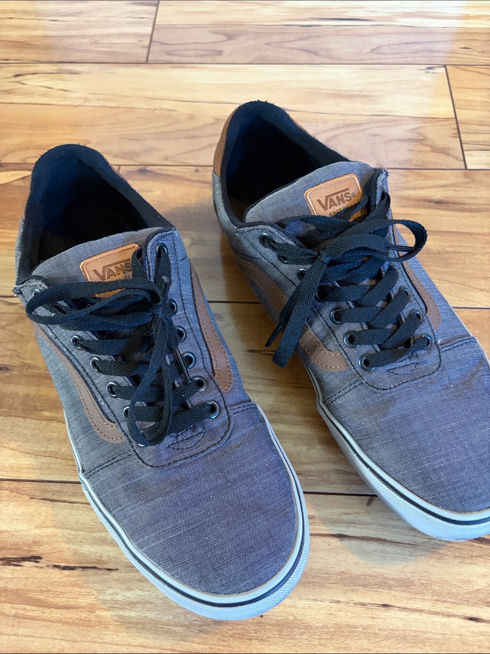Vans Ward Deluxe Comfort Textile Gray Brown Stripe EUC Mens size 11